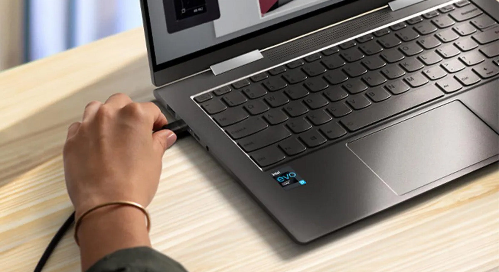 ¿Deberías dejar el ordenador portátil enchufado todo el tiempo?