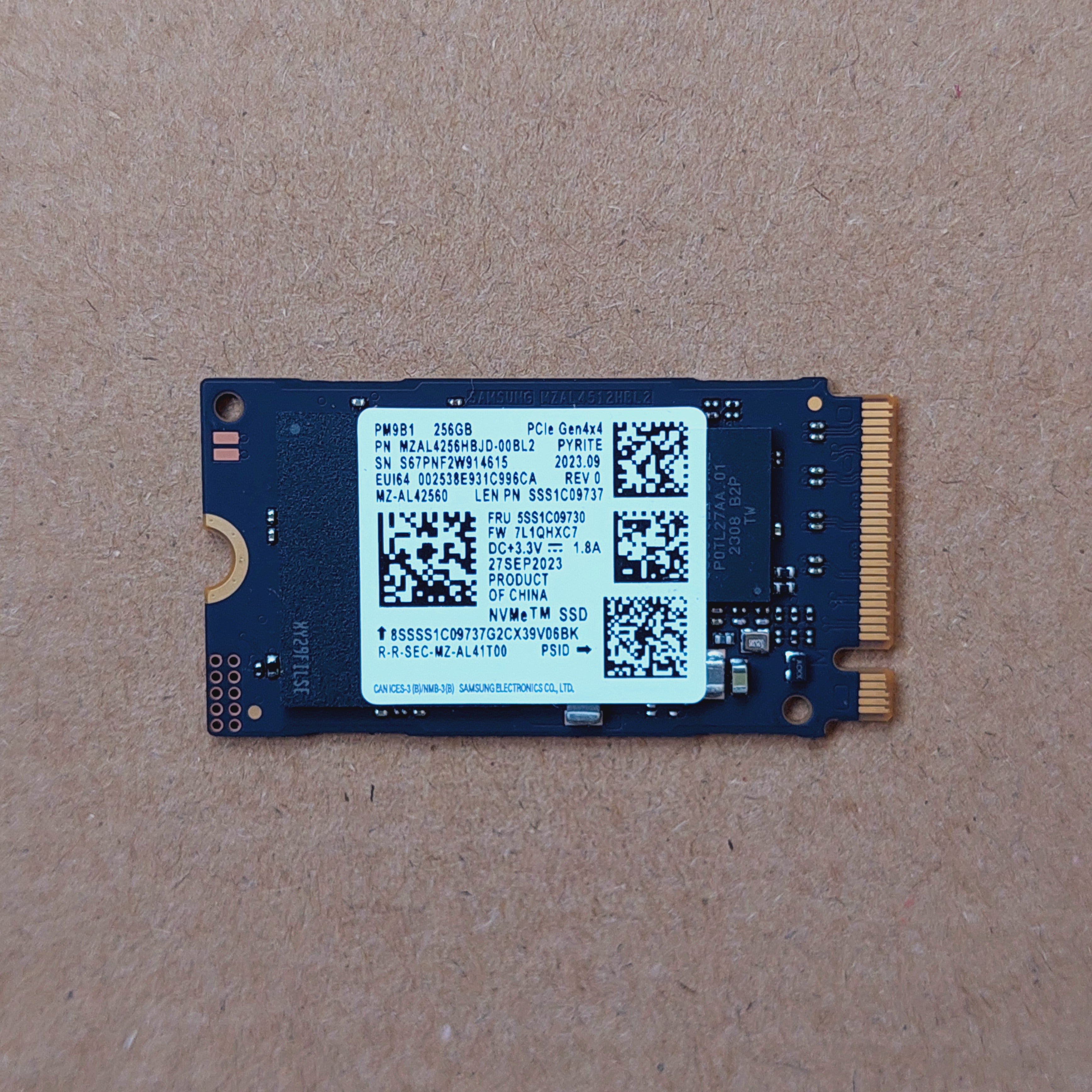 Unidad de Estado Sólido Samsung PM9B1 de 256GB, M.2 NVMe PCIe 4.0