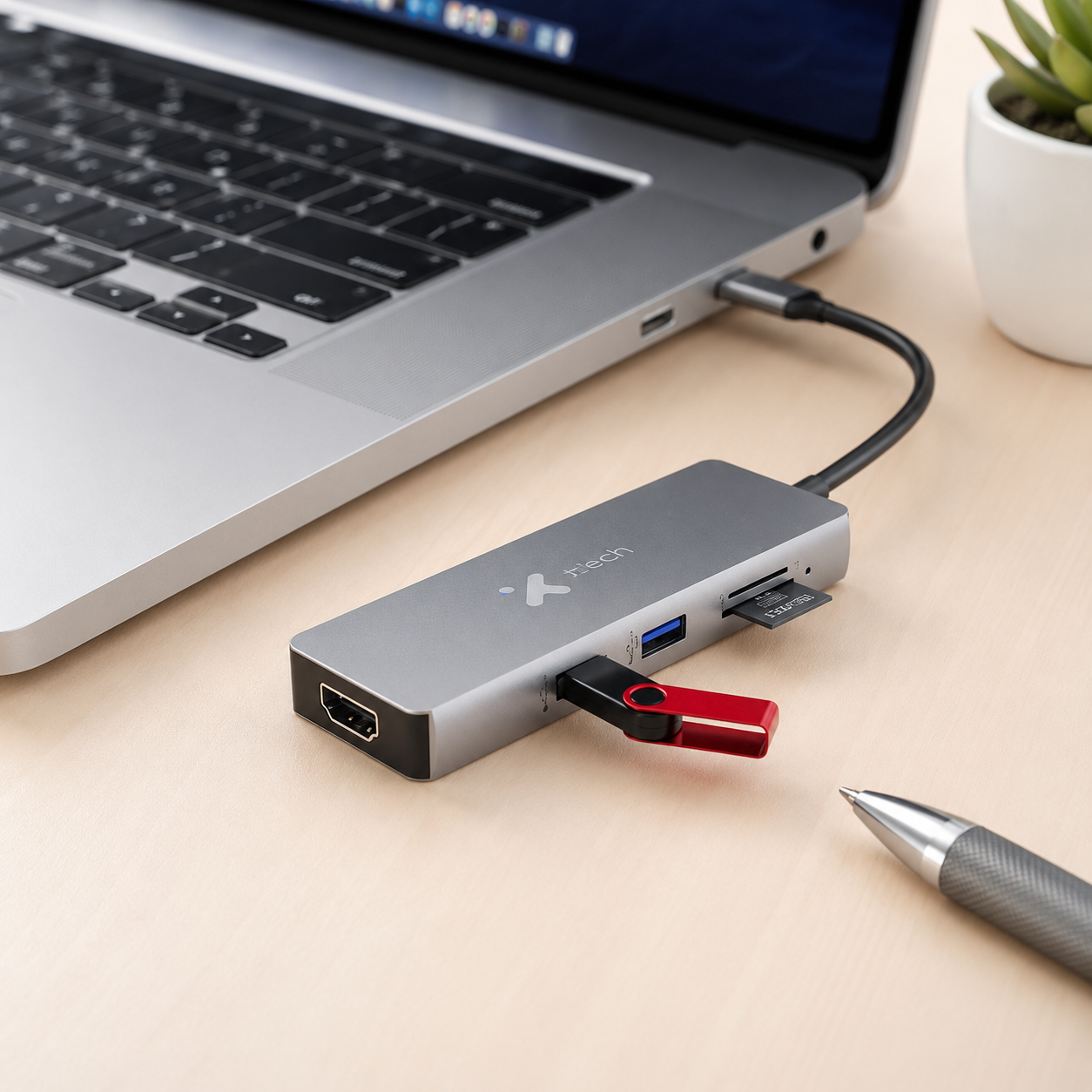 Adaptador USB-C Xtech XTC-564 leyendo tarjeta SD y microSD